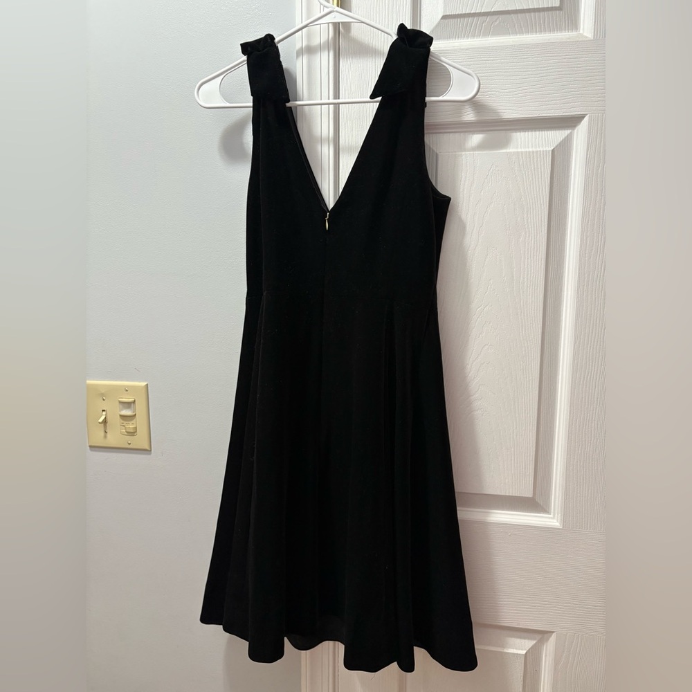 Draper James Black Velvet Bow Shoulder Party Dress Size 4 - Picture 3 of 4